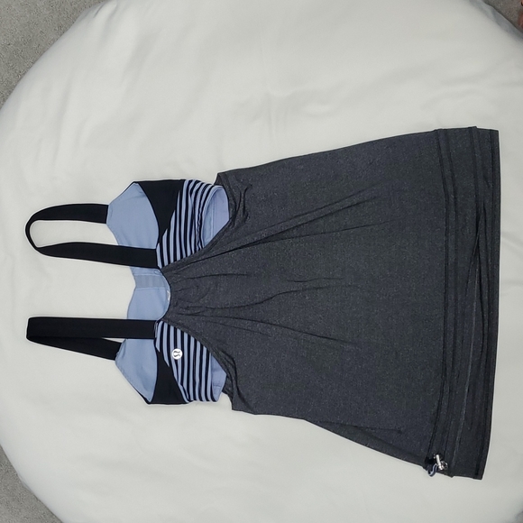 Lululemon back on track size 4 black and purple haze - Picture 6 of 8